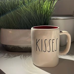 Rae Dunn “Kisses” Mug